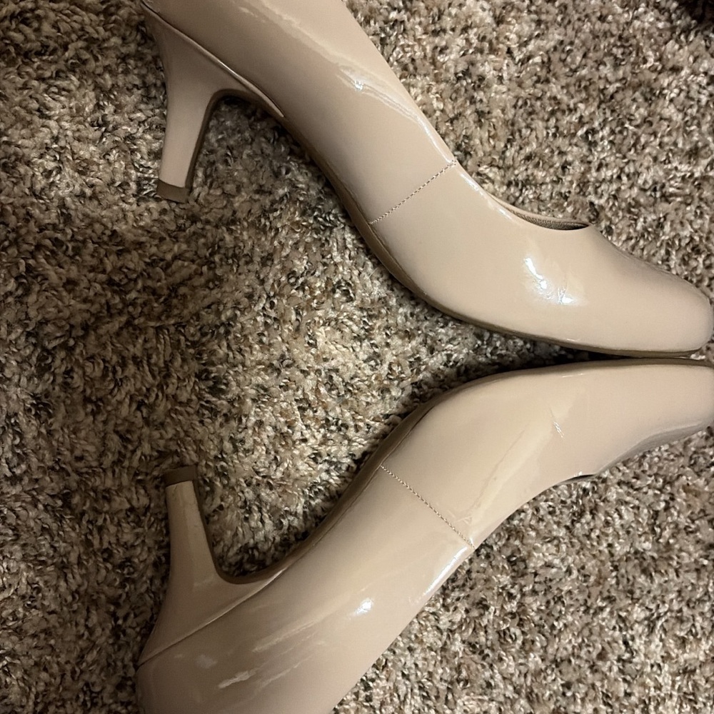 Elegant Cream Women's Heels